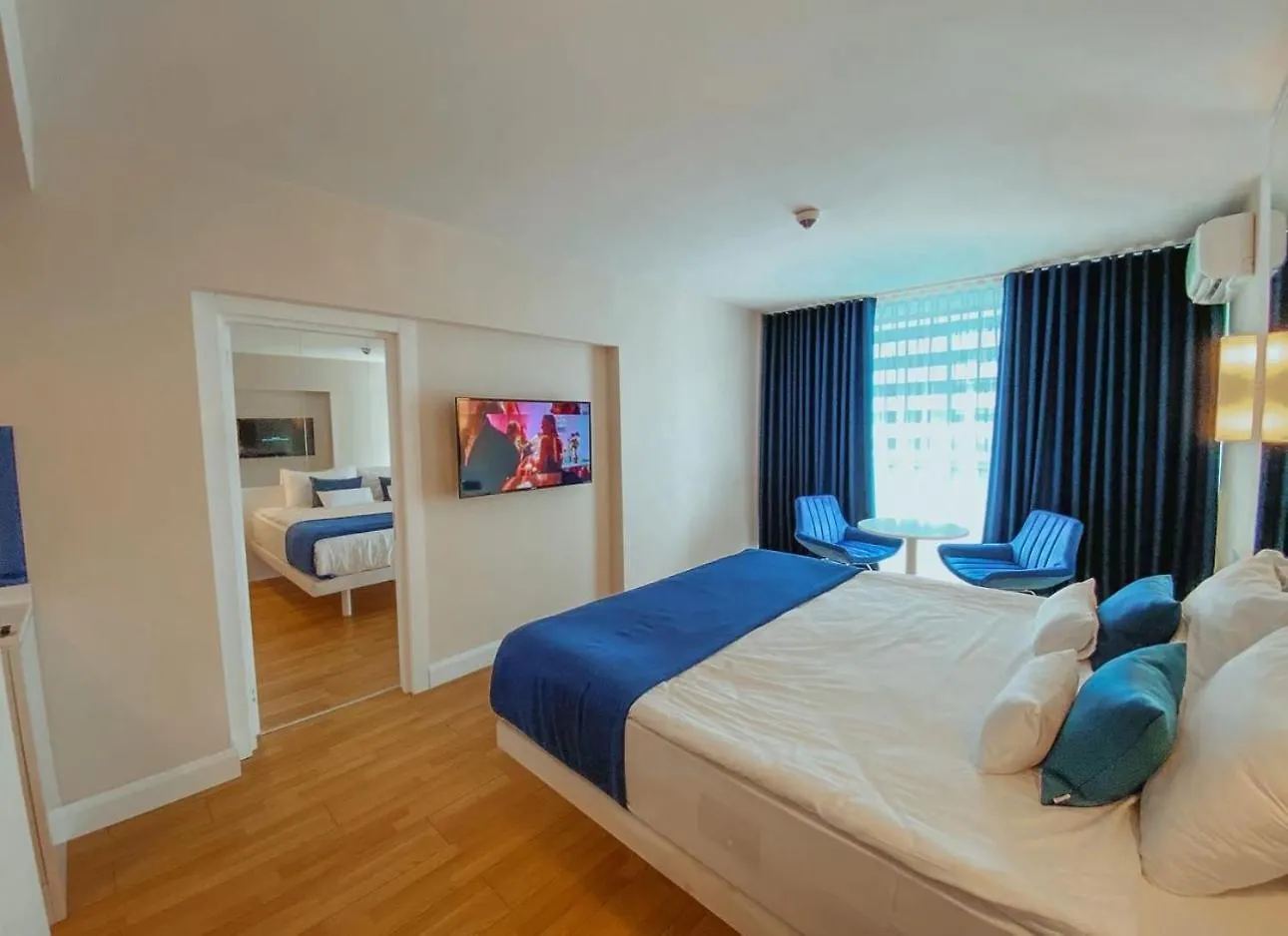 Aparthotel With Sea View Batumi 5*,